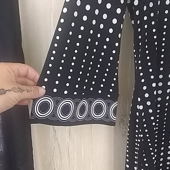 White House Black label bell sleeve dress - Picture 7 of 8